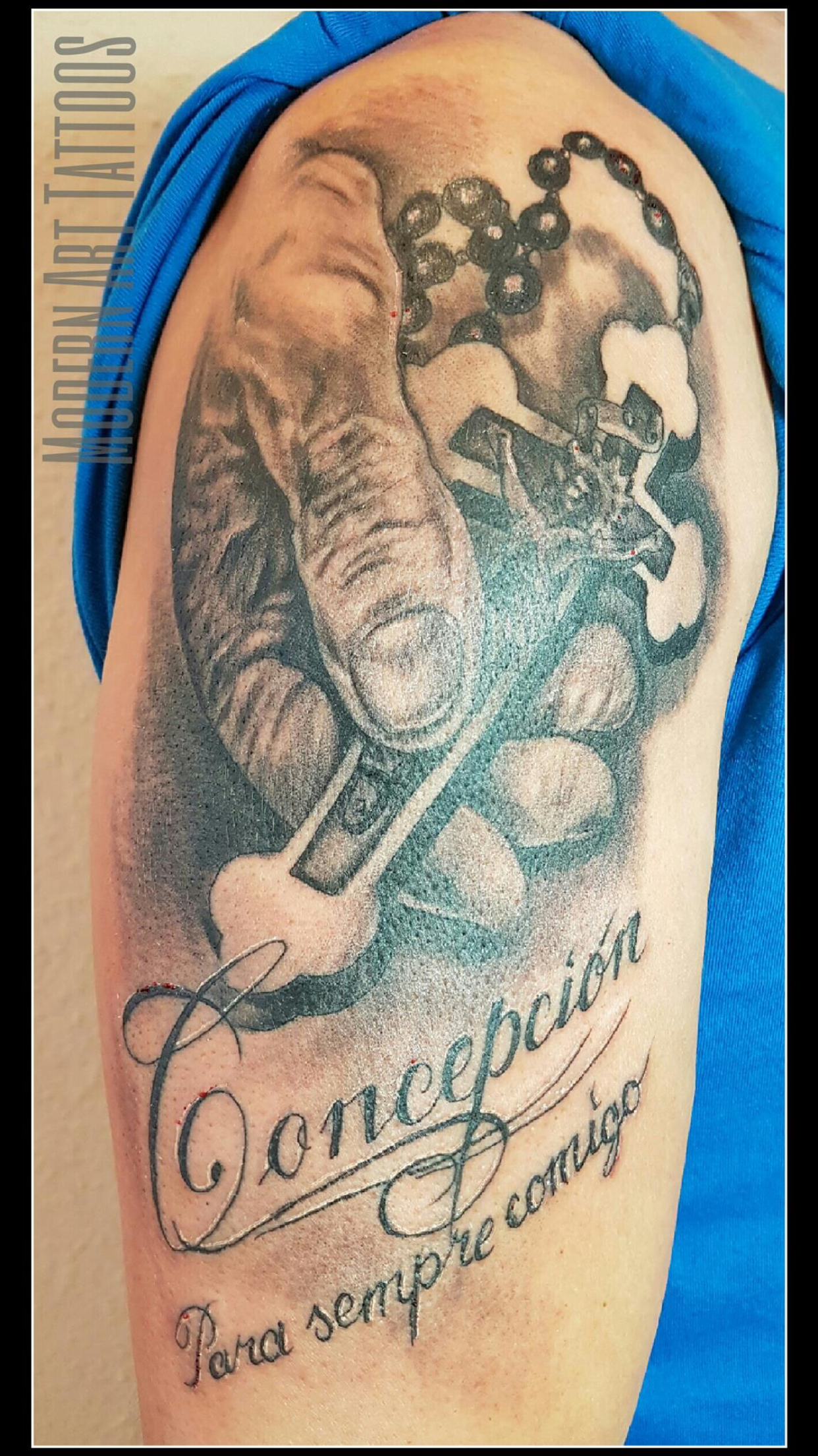 Mark Amann vom »ModernArtTattoos« in Cuxhaven rockin' and rollin'