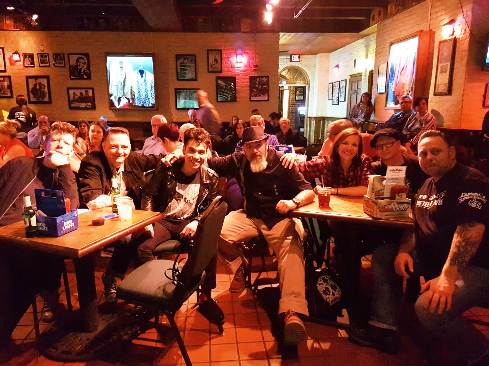 die ganze Mannschaft am letzten Abend in Memphis in Jerry Lee Lewis Honky Tonk Cafe